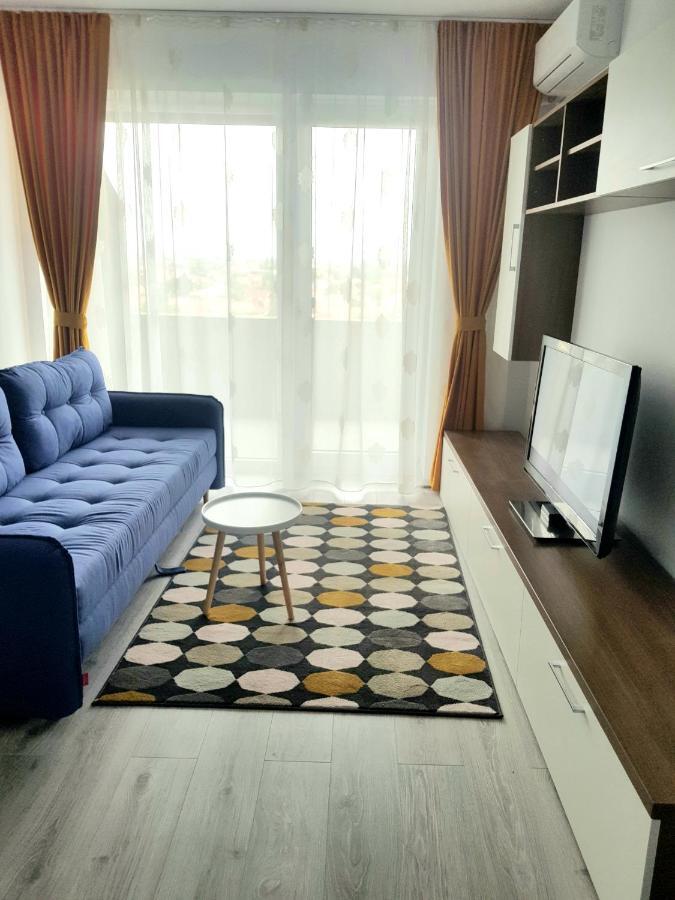 Happyhome Central Deluxe Apartments Орадя Екстер'єр фото