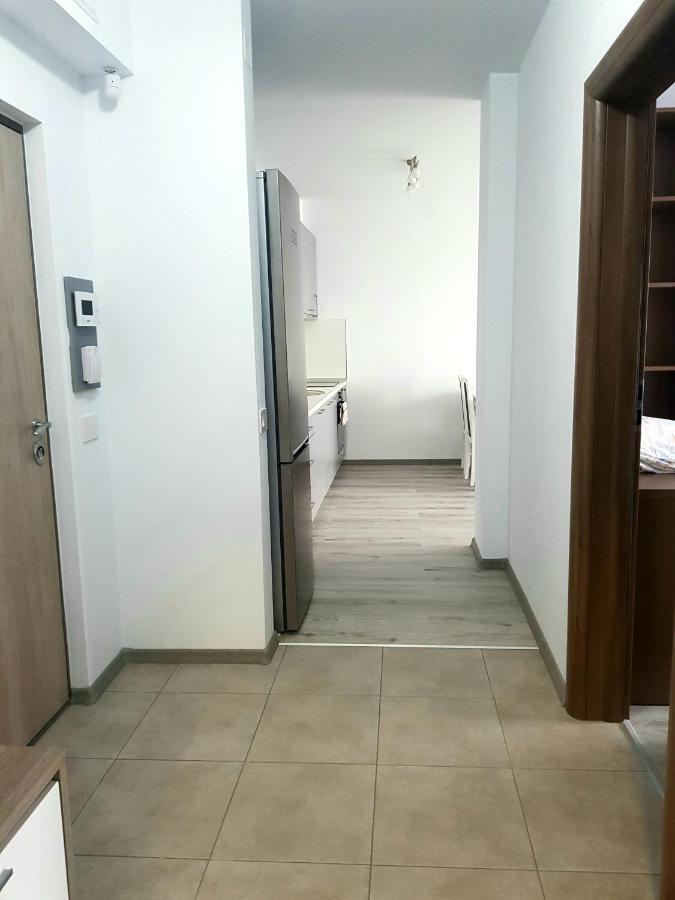 Happyhome Central Deluxe Apartments Орадя Екстер'єр фото